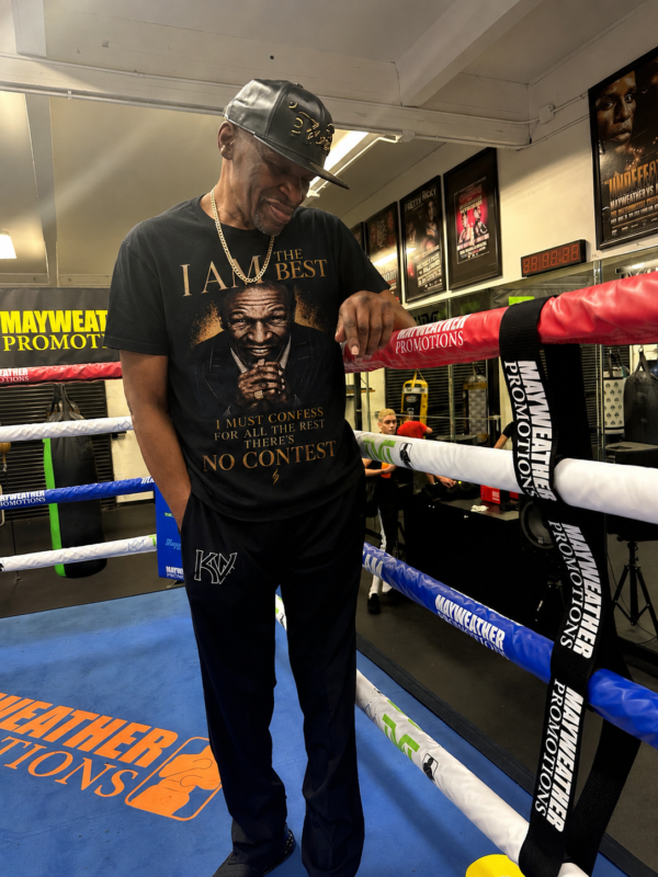 Floyd Mayweather Sr. wearing the No Contest Tee